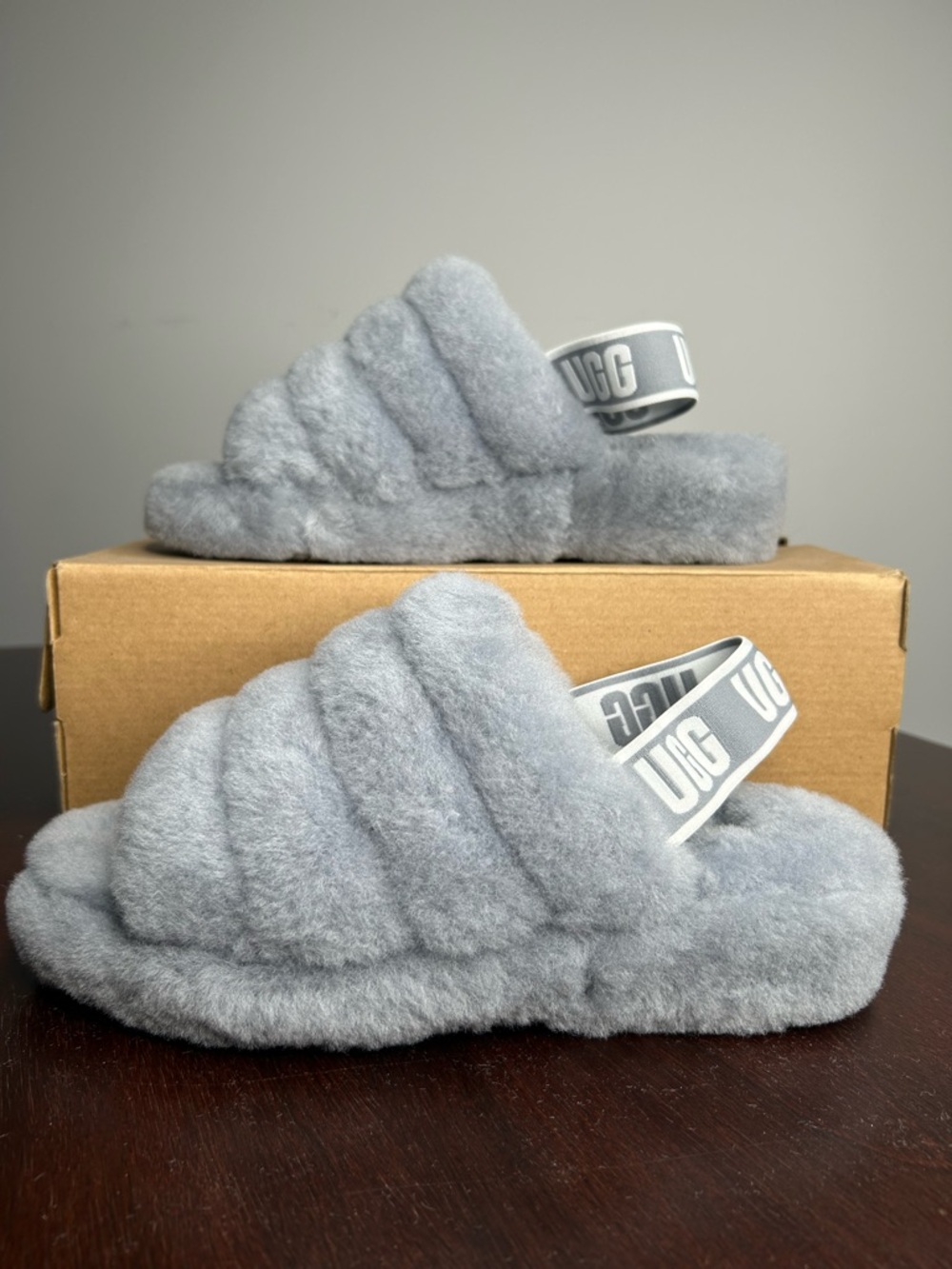 UGG | Fluff Yeah Slide in Ash Fog (8W)